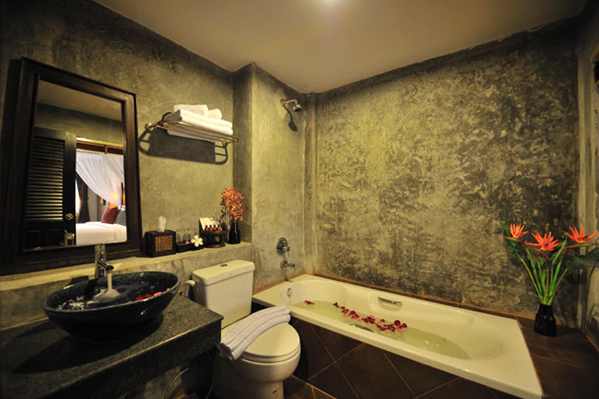 Siralanna Hotel Patong Ngoại thất bức ảnh