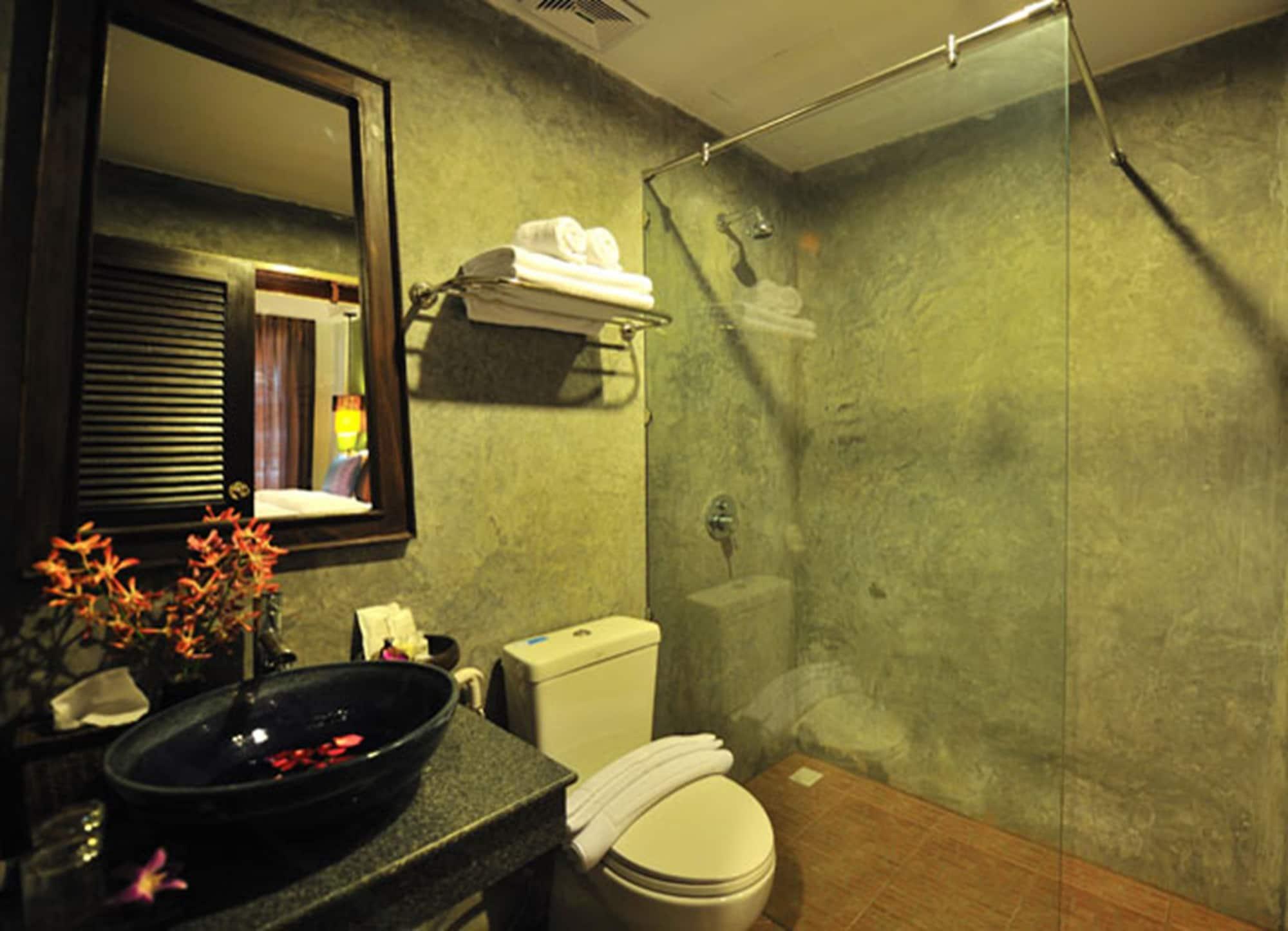 Siralanna Hotel Patong Ngoại thất bức ảnh